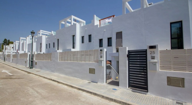 Los Mangos Swedish Style Nerja Canovas