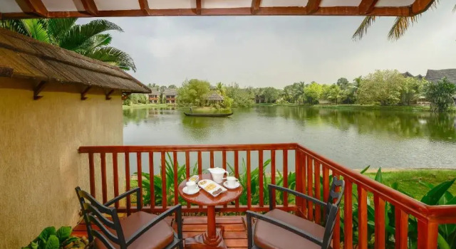 Коттедж с видом на залив The Zuri Kumarakom Kerala Resort & Spa