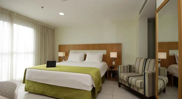 Naoum Express Brasilia, Rezervovat Hotel Monumental Axis 