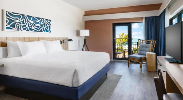 Номер Standard с видом на залив Hilton Garden Inn St. Pete Beach, FL