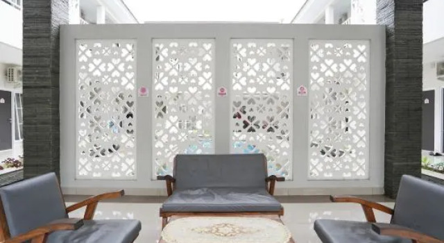 Dzawani Syariah Rajawali near Pakuwon Mall RedPartner, Book Hotel Hotels in Yogyakarta Province with a Pool, Swimming Pool