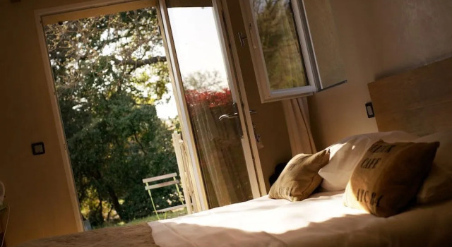 A travers Champs, Reserva ahora Hotel Puyvert Luberon