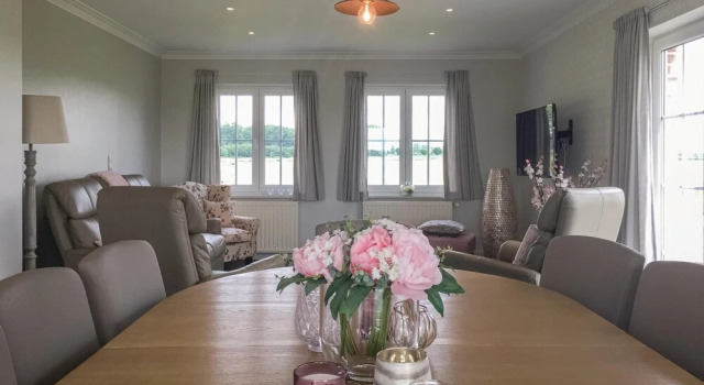Stunning Home in Wellen With 4 Bedrooms and Wifi, Prenota Hotel Hotel a Flanders con parcheggio, Parcheggio
