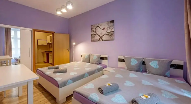 Четырёхместный номер Standard 70s Hostel