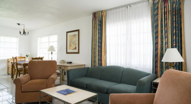 Carriage House Resort Motel