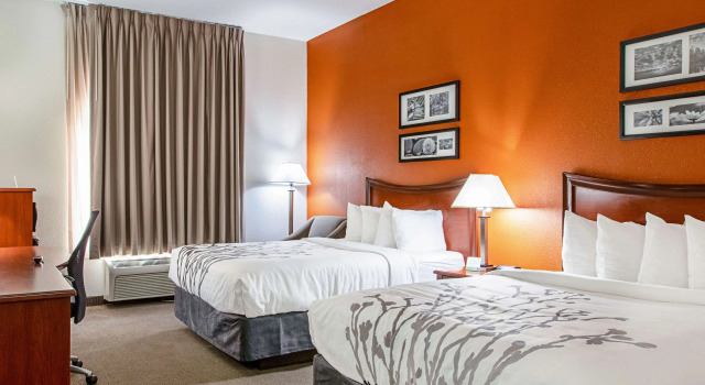 Четырёхместный номер Standard Sleep Inn & Suites Hobbs