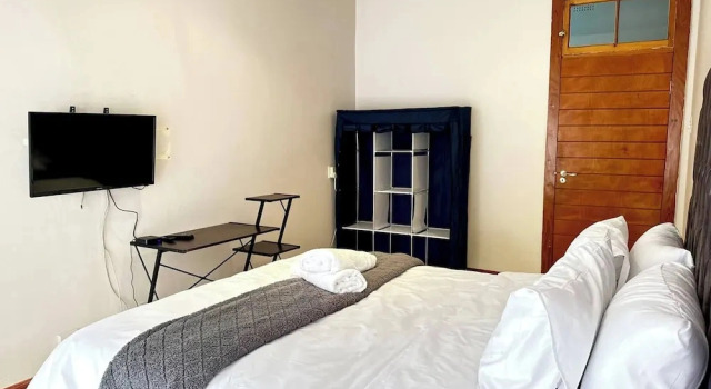 Luxurious Mansion Whole, Book Feriehus Villaer i Gauteng, Villa