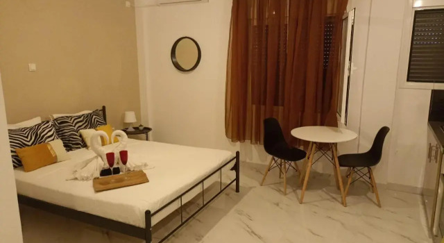 5min metro, Full Kitchen, Central Athens getaway