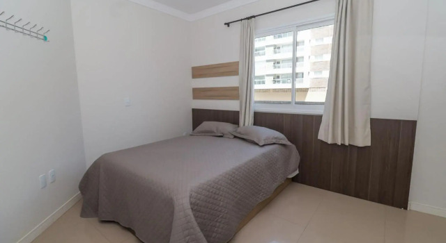 377 - Belissimo apartamento na praia de Bombas