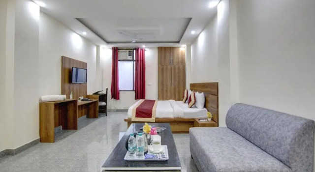 Номер Standard Hotel Premier Noida 135