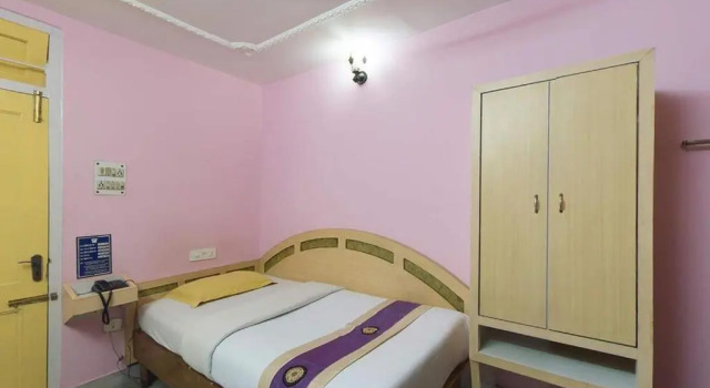 Одноместный номер Comfort Hotel Mahalaxmi Indo Myanmar