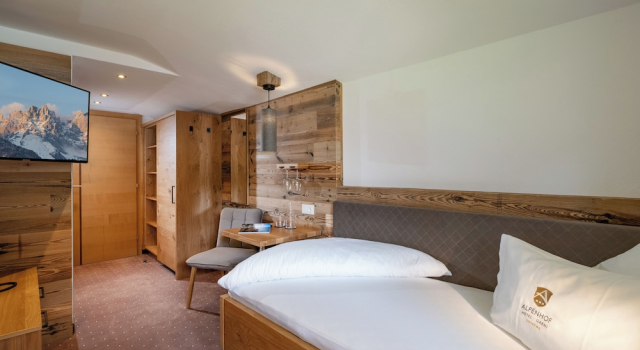 Одноместный номер Deluxe с балконом и с видом на горы Alpenhof Hotel Garni Suprême