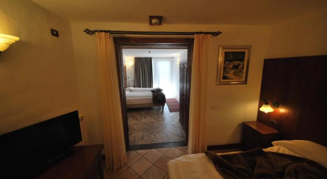 Четырёхместный номер Superior Hotel Bellevue