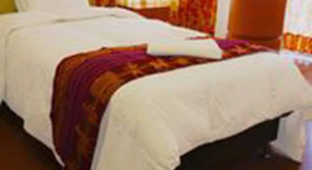 Hostal Turistico Titikaka, Rezervasyon Otel Puno Peru, Puno Cathedral yakınında