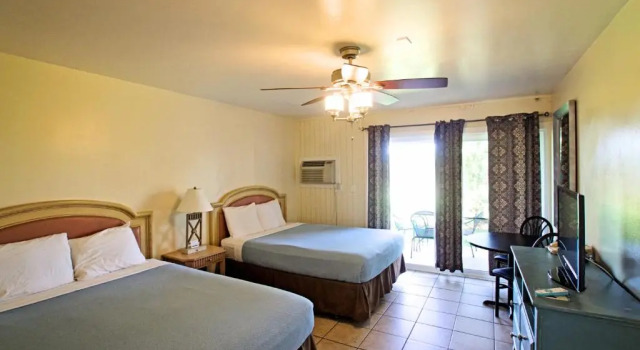 Четырёхместный номер Standard Ocean Villa Inn