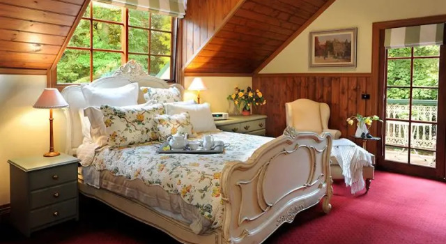 Люкс Mary Cards Coach House