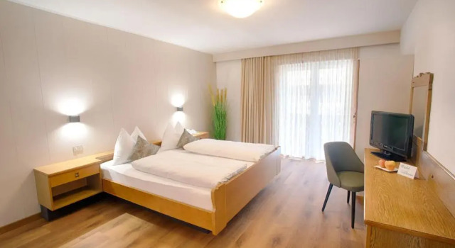 Двухместный номер Standard с балконом и с видом на горы Hotel Lamm