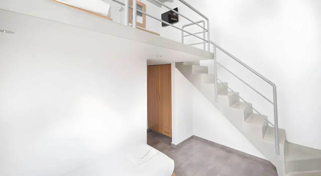 Четырёхместный номер Standard Far Out Village Hotel