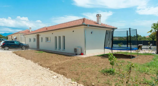 Luxury villa with pool near the beach 2, Book Villa Hotels in Mulo with a Pool, Swimming Pool