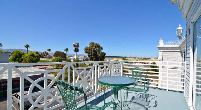 Люкс с балконом Best Western Salinas Monterey