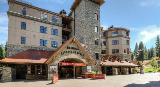 1BR Condo in the Center of Northstar by RedAwning