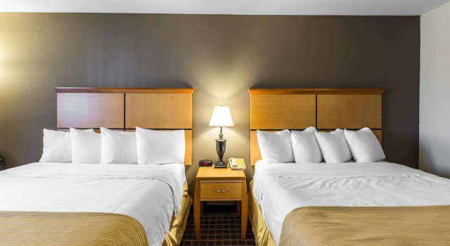 Четырёхместный номер Standard Quality Inn and Suites Silverthorne - Copper Mountain