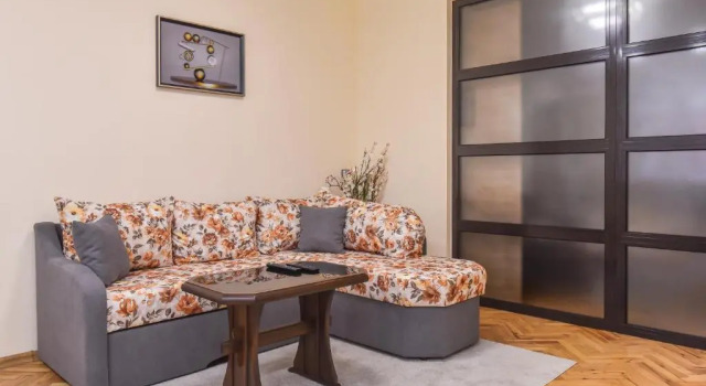 • Kanso Japan • 2-BDR Central Flat with Balcony, Book Hotel Sofia 