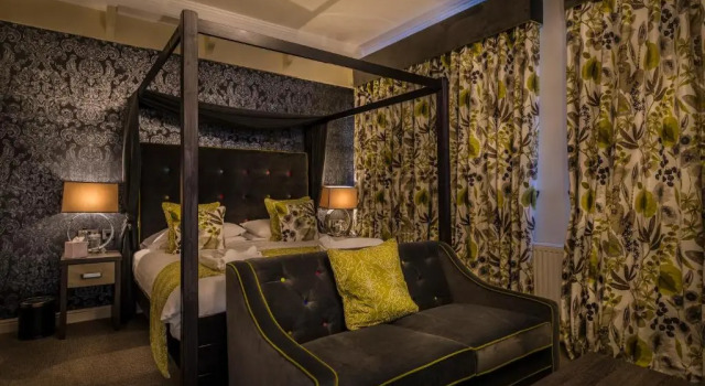 Люкс Deluxe The Royal Oak Hotel, Welshpool - The Coaching Inn Group