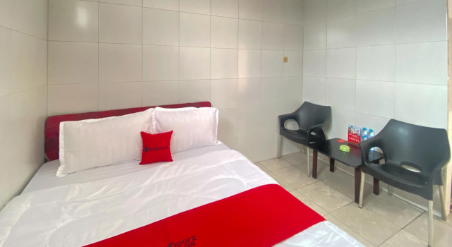 RedDoorz Plus near Cito Mall Surabaya