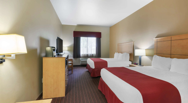 Четырёхместный номер Standard Best Western Golden Prairie Inn and Suites