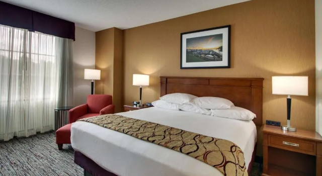 Двухместный номер Deluxe с 2 комнатами Drury Inn & Suites Charlotte Northlake