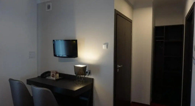 REST HOTEL VARIA Działdowo, Забронировать Отель Отели Мазурия с парковкой, Парковка