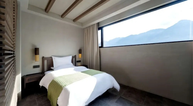 Трёхместный семейный номер Standard Dali Qingmai Seaview Resort Hotel