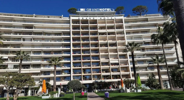 Studio Grand hôtel Croisette, Забронировать Отель Отели Канн с парковкой, рядом с Le Croisette Casino Barriere de Cannes, Парковка
