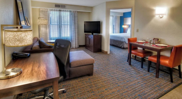 Люкс Fairfield Inn and Suites Memphis Germantown