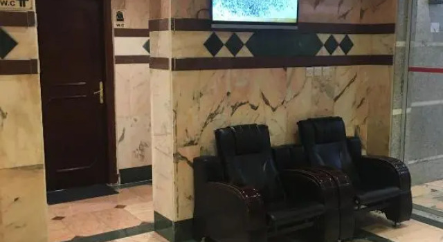 Al Meknan Hotel, Забронировать Отель Медина Эль-Мадина, рядом с Мечеть Куба