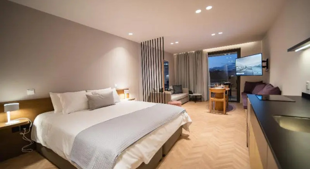 Двухместный номер Deluxe с балконом Alinea Suites Limassol Center