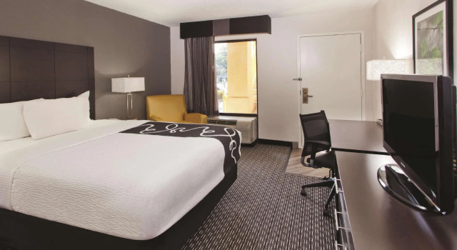 Двухместный номер La Quinta Inn & Suites by Wyndham Charleston Riverview