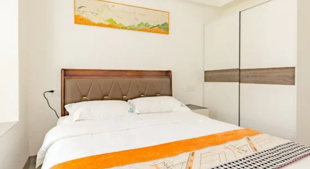 Люкс с 3 комнатами Rongze Homestay