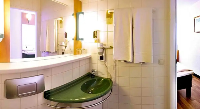 Номер Standard Ibis Linz City