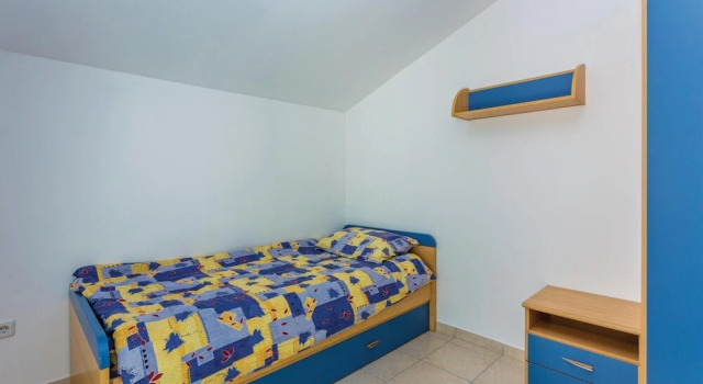 Nice Home in Dobrinj With Wifi and 3 Bedrooms, Prenota Hotel Dobrinj 