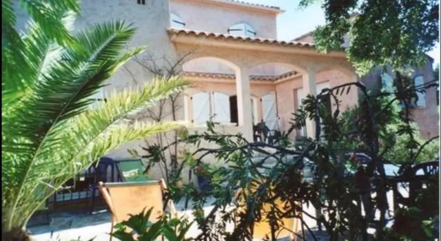 House With 3 Bedrooms in Porto-vecchio, With Enclosed Garden and Wifi, Varaa Hotelli Porto-Vecchio 