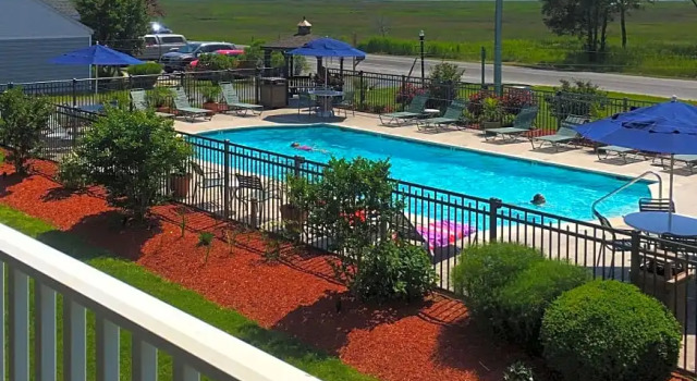 Двухместный номер Standard с балконом Spark by Hilton Chincoteague Island