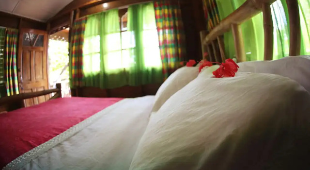 Half Moon Beach Cottages, Prenota Hotel Green Island Hanover