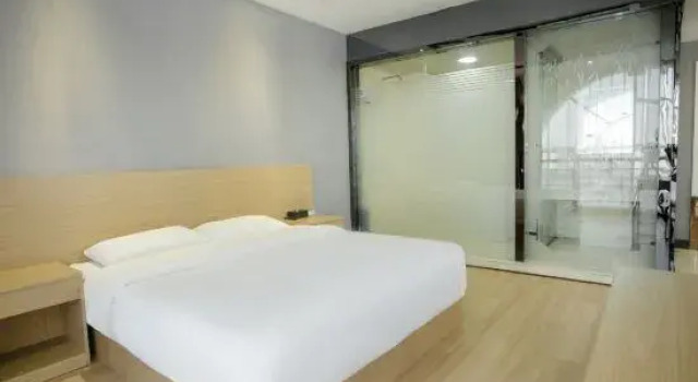 Люкс Business Rest Hotel (Shiyan Bailang  Auto Parts City Wudang Mountains Airport)