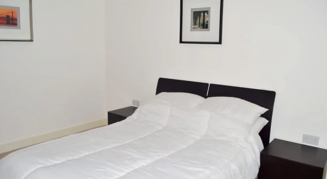Charming Apartment by the Thames, Varaa Huoneisto Asunnot kohteessa Merseyside, Huoneisto