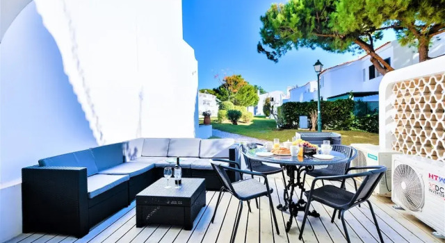 Апартаменты с 2 комнатами с балконом и с видом на сад Vale do Lobo Apartment A
