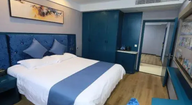 Люкс Deluxe Luweisi Hotel (Aojiang Mingzhu Plaza)