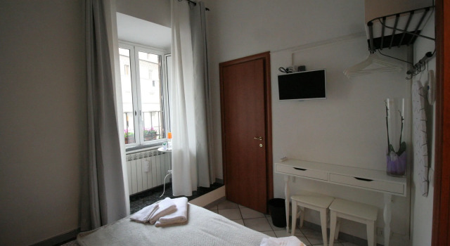 Claudia Rooms, Забронировать Отель Отели Рима с завтраком, рядом с Театр Арджентина, Завтраки