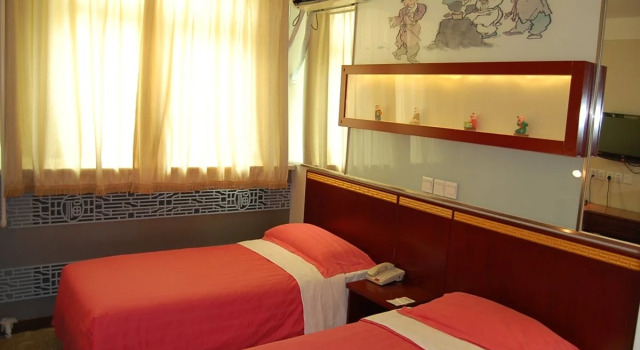 Huguosi Hotel